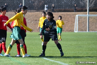 女子1級初のママさんレフェリー誕生