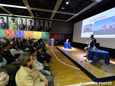 なでしこジャパン佐々木監督が女子サッカーを語る