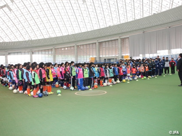 JFAガールズサッカーフェスティバル　山口県山口市の山口きらら博記念公園に、約670人が参加！