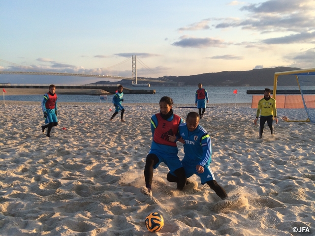 Beach soccer Japan shortlisted squad training camp in Hyogo (20 February)