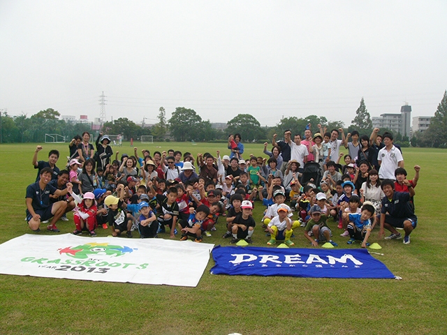 JFAキッズ（U-6/8/10）サッカーフェスティバル 佐賀県佐賀市の佐賀県総合運動場（南北球技場）に、208人が参加！