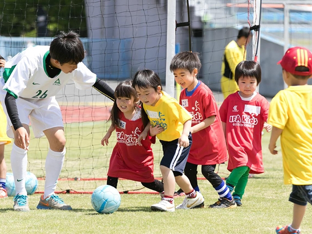 JFAキッズ（U-6/8）サッカーフェスティバル 茨城県ひたちなか市の笠松運動公園陸上競技場に、270人が参加！