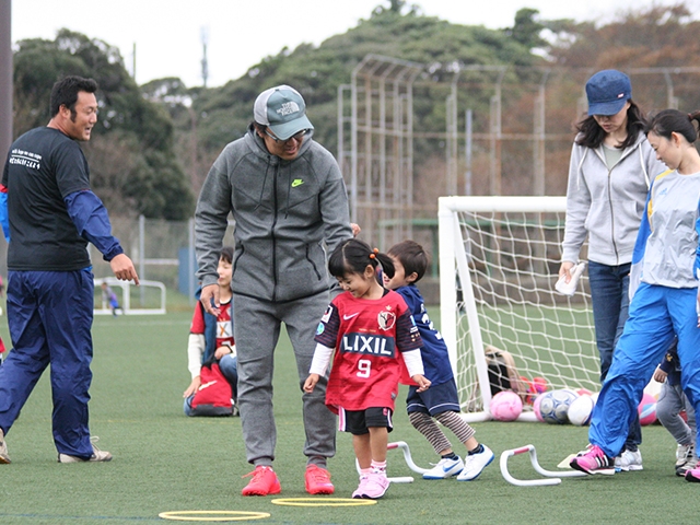 JFAフットボールデー 茨城県鹿嶋市の鹿嶋市卜伝の郷運動公園多目的広場に、1542人が参加！