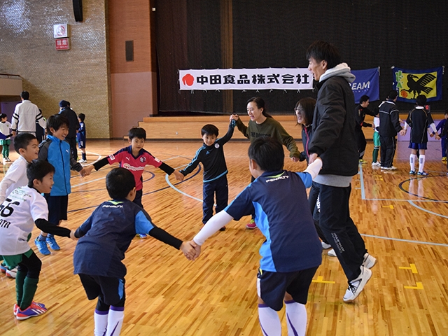 JFAファミリーフットサルフェスティバル 和歌山県和歌山市の和歌山県立体育館に、145人が参加！