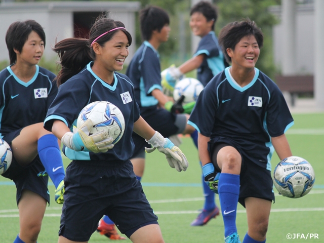 女子GKキャンプ、選手21名でスタート