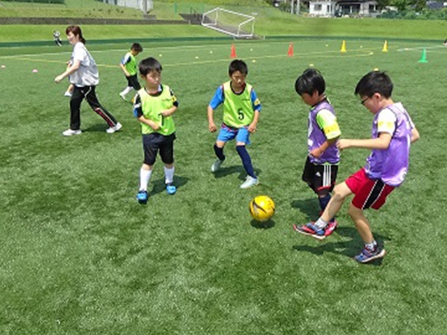 JFAキッズ（U-6/8/10）サッカーフェスティバル 青森県五戸町のひばり野サッカー場に、211人が参加！