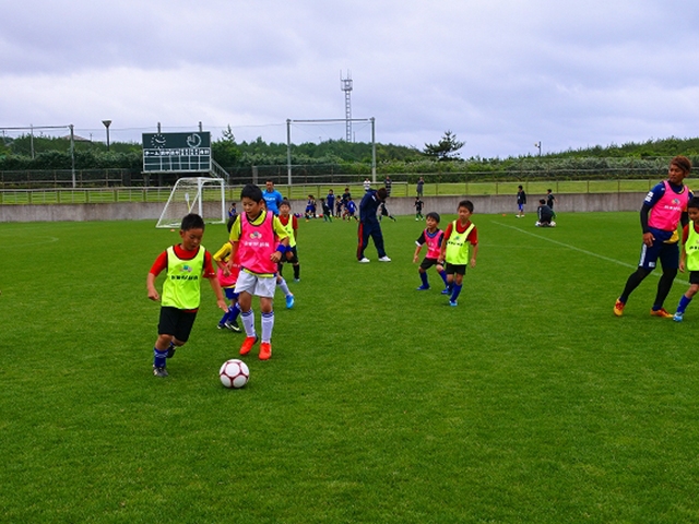 JFAキッズ（U-6/8/10）サッカーフェスティバル 秋田県由利本荘市の西目カントリーパークサッカー場に、353人が参加！