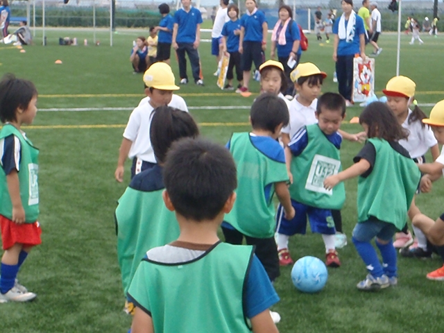 JFAキッズ（U-6/8/10）サッカーフェスティバル 山形県米沢市の米沢市営人口芝サッカーフィールドに、1344人が参加！