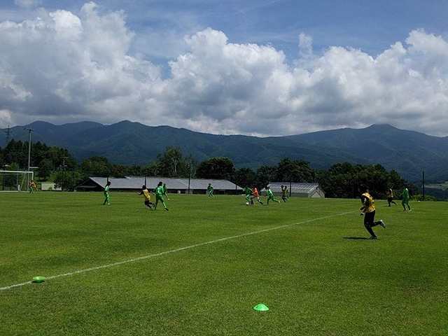 JFAレディース／ガールズサッカーフェスティバル 岐阜県下高井郡の長野県木島平高原　望郷にこにこファームに、41人が参加！