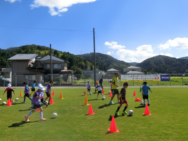 JFAキッズ（U-8）サッカーフェスティバル 福井県福井市の福井市藤岡サッカー場に、210人が参加！