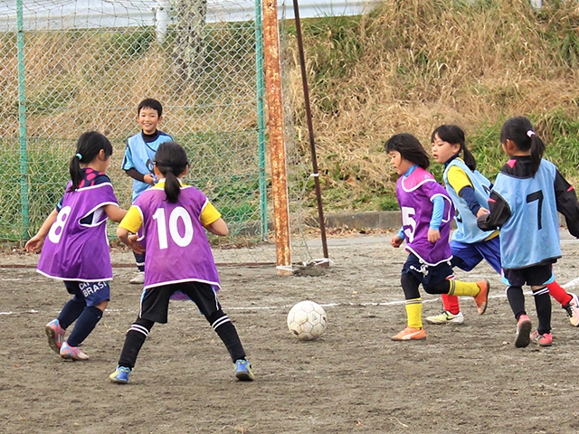 JFAレディース／ガールズサッカーフェスティバル 長野県茅野市の茅野市弓振公園多目的グランドに、135人が参加！