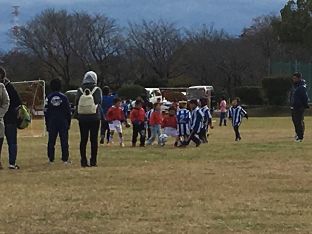 JFAキッズ（U-6/8）サッカーフェスティバル 群馬県高崎市の吉井運動公園多目的広場に、460人が参加！