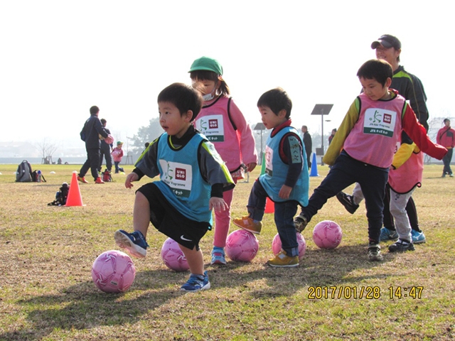 JFAキッズ（U-6/8/10）サッカーフェスティバル 熊本県天草市の天草市大矢崎緑地公園に、368人が参加！