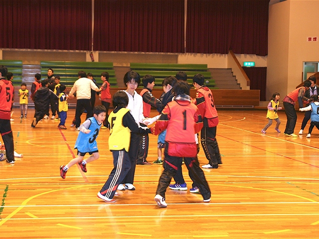 JFAキッズ（U-6/8/10）サッカーフェスティバル 島根県大田市の大田総合体育館に、116人が参加！