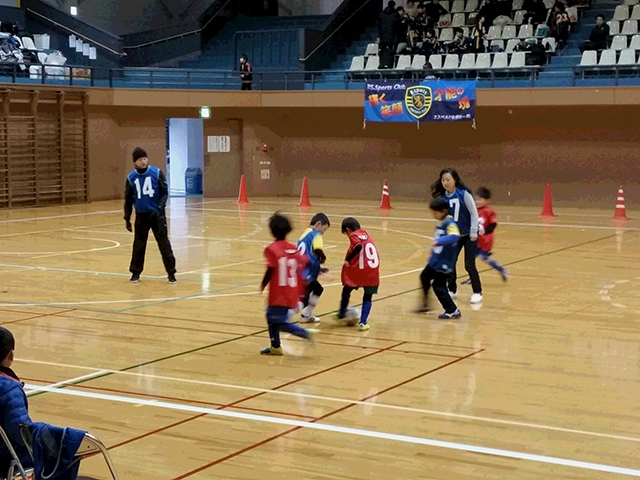 JFAファミリーフットサルフェスティバル 秋田県にかほ市のにかほ市象潟体育館に、130人が参加！