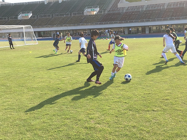 JFAガールズサッカーフェスティバル 宮城県仙台市の弘進ゴム　アスリートパーク仙台（仙台市陸上競技場）に、149人が参加！