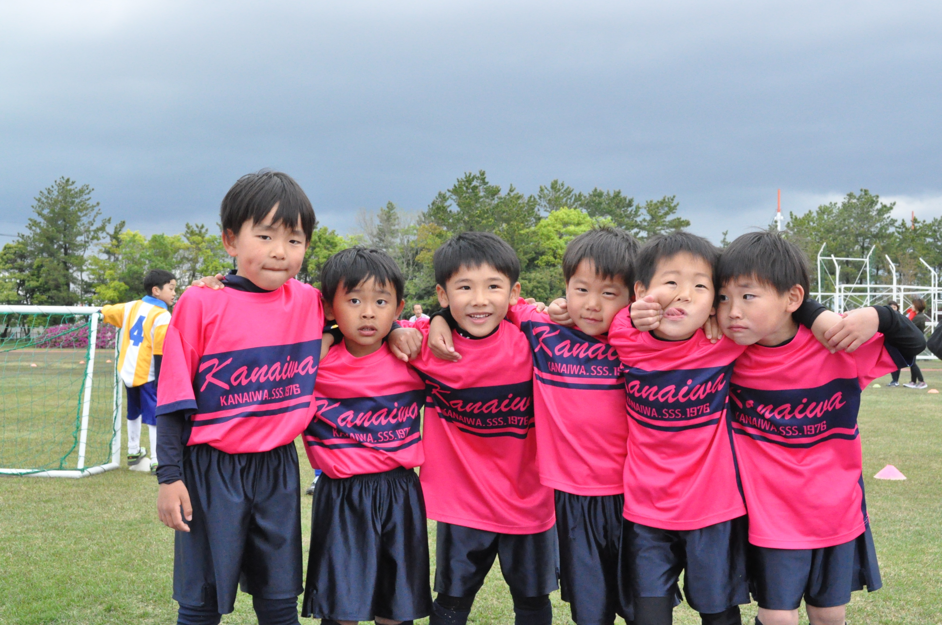 JFAキッズ（U-6/8）サッカーフェスティバル 石川県金沢市の石川県西部緑地公園陸上競技場サブグラウンドに156人が参加！