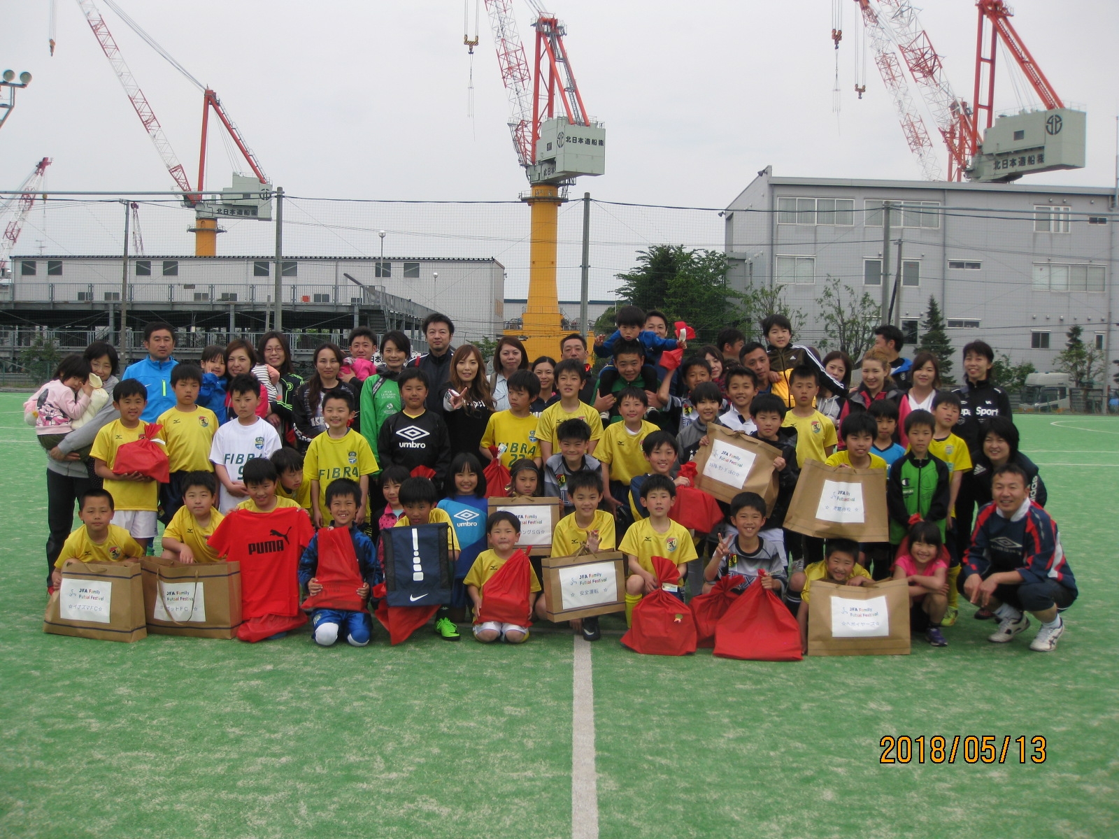 JFAファミリーフットサルフェスティバル 青森県八戸市のピアドゥ八戸　フットサルコートに67人が参加！