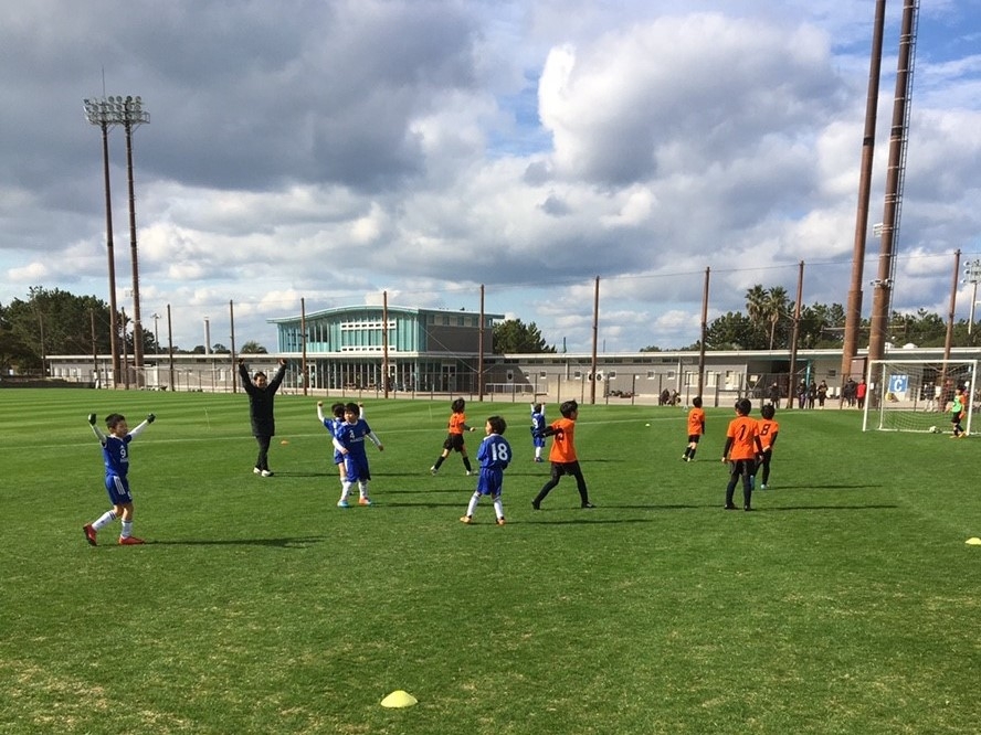 JFAキッズサッカーフェスティバル 福岡県福岡市の雁ノ巣レクリエーションセンター球技場Ｃに370人が参加！