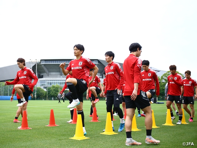 SAMURAI BLUE resumes training in Osaka