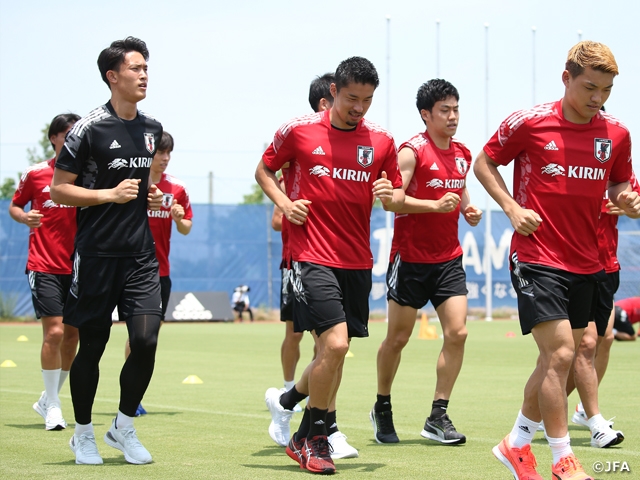 「全員がいい準備をするための試合に」 U-24日本代表、スペイン戦に向けて神戸入り