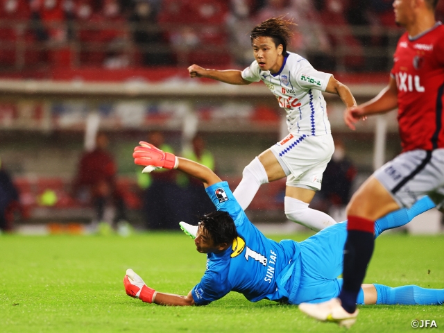 雨のカシマで下克上　Ｊ2甲府が鹿島破る　天皇杯 JFA 第102回全日本サッカー選手権大会