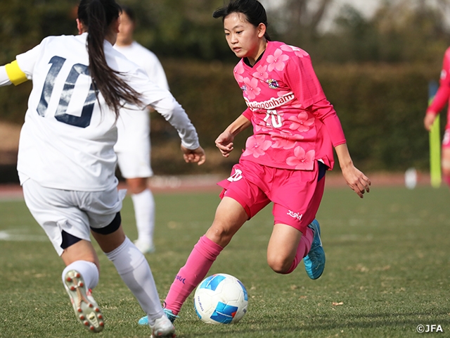 浦和LとC大阪が決勝進出　高円宮妃杯 JFA 第29回全日本U-15女子サッカー選手権大会準決勝