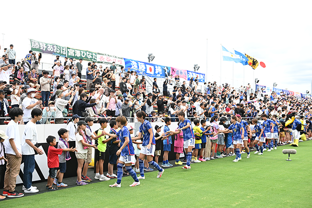 U-23日本代表とハイタッチin北九州