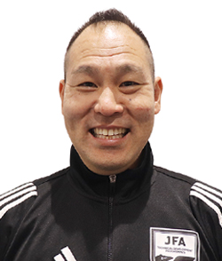 内部　亮